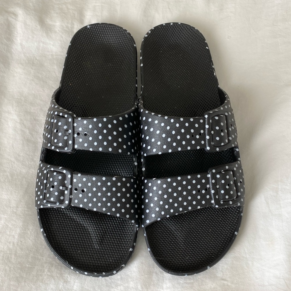 Freedom Moses NWOT Sandals